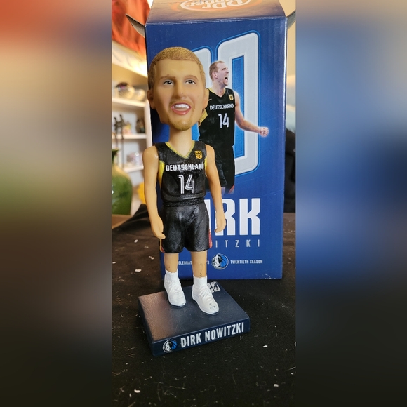 Dirk Nowitzki Bobblehead 20th Season Dallas Mavericks #5 of 10 2007 NBA MVP.